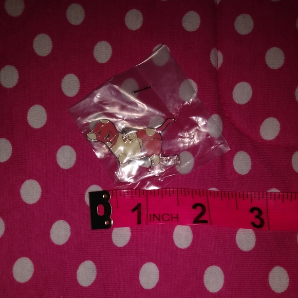 🐕 Collectable Pup Pin 🐾 - Picture 3 of 4